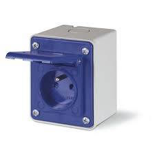 Base 2P+T Ip44 16A 6H