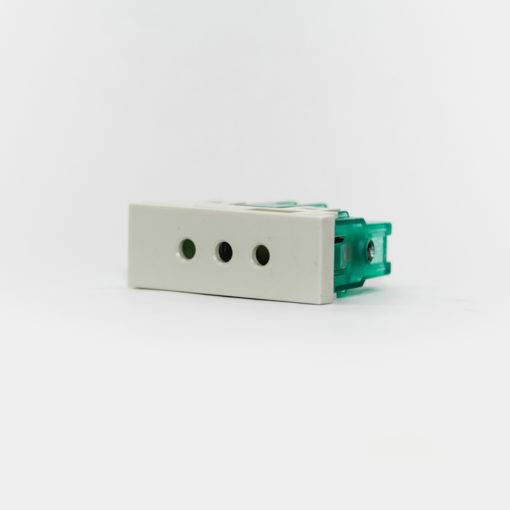 Toma 3P/Red Bco 6911 Cambre