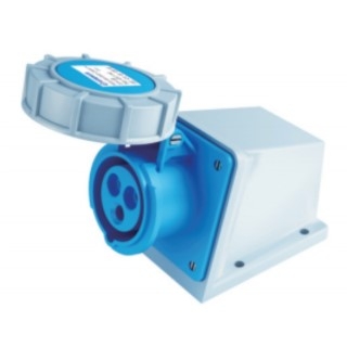 Toma Exterior 3P+T 16A Ip67