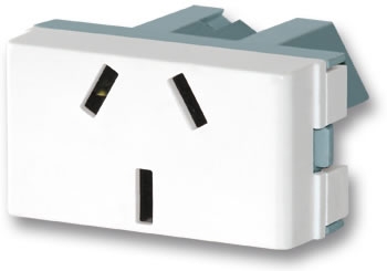 Toma 3Pch 10A Bco 20068 Verona